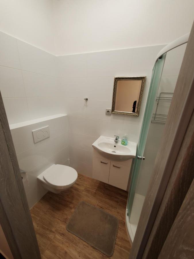 Hotel Koruna Penzion Teplice nad Metují Exteriör bild